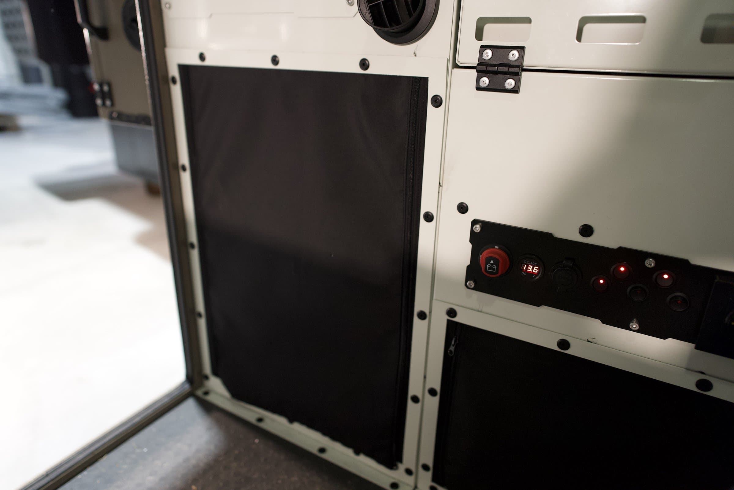 Panneau de commande électrique de la REVO X